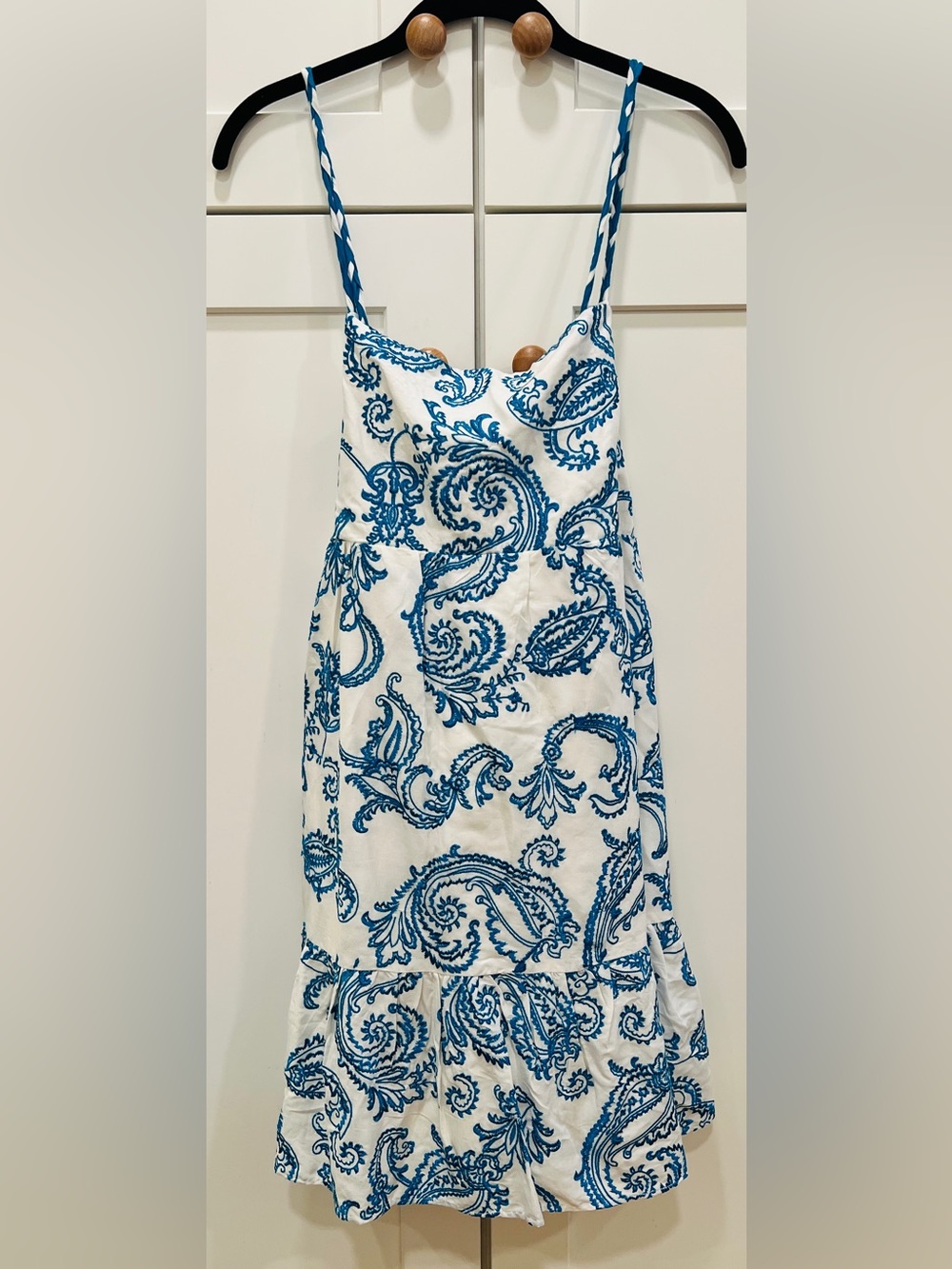ALICE + OLIVIA KHIRA EMBROIDERED TIERED MINI DRESS, SIZE 12. - Picture 3 of 16